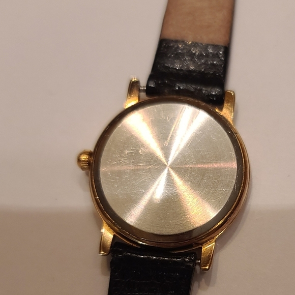 Orvis Quartz Women's Watch - Picture 3 of 4